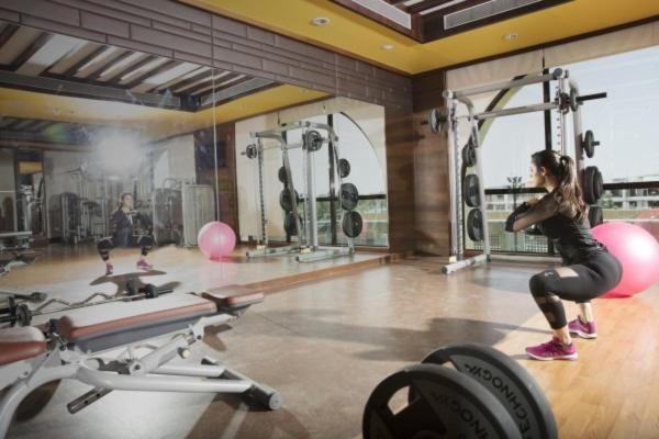 Belvedere Golf & Country Club Adalaj エクステリア 写真