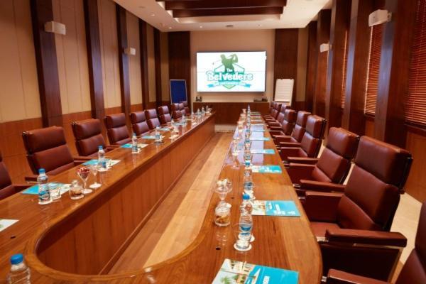 Belvedere Golf & Country Club Adalaj エクステリア 写真