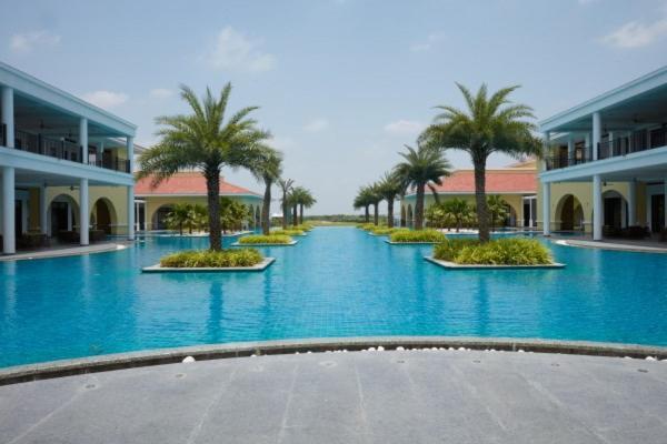 Belvedere Golf & Country Club Adalaj エクステリア 写真