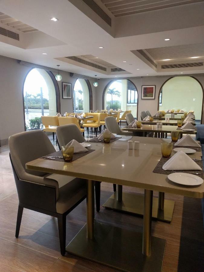 Belvedere Golf & Country Club Adalaj エクステリア 写真